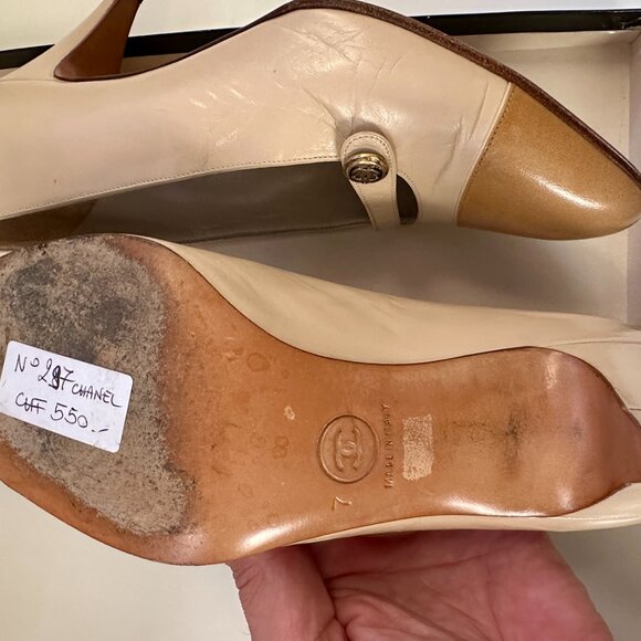 Chanel Leather Beige Shoes US Size 7 (37-38) - Picture 9 of 11
